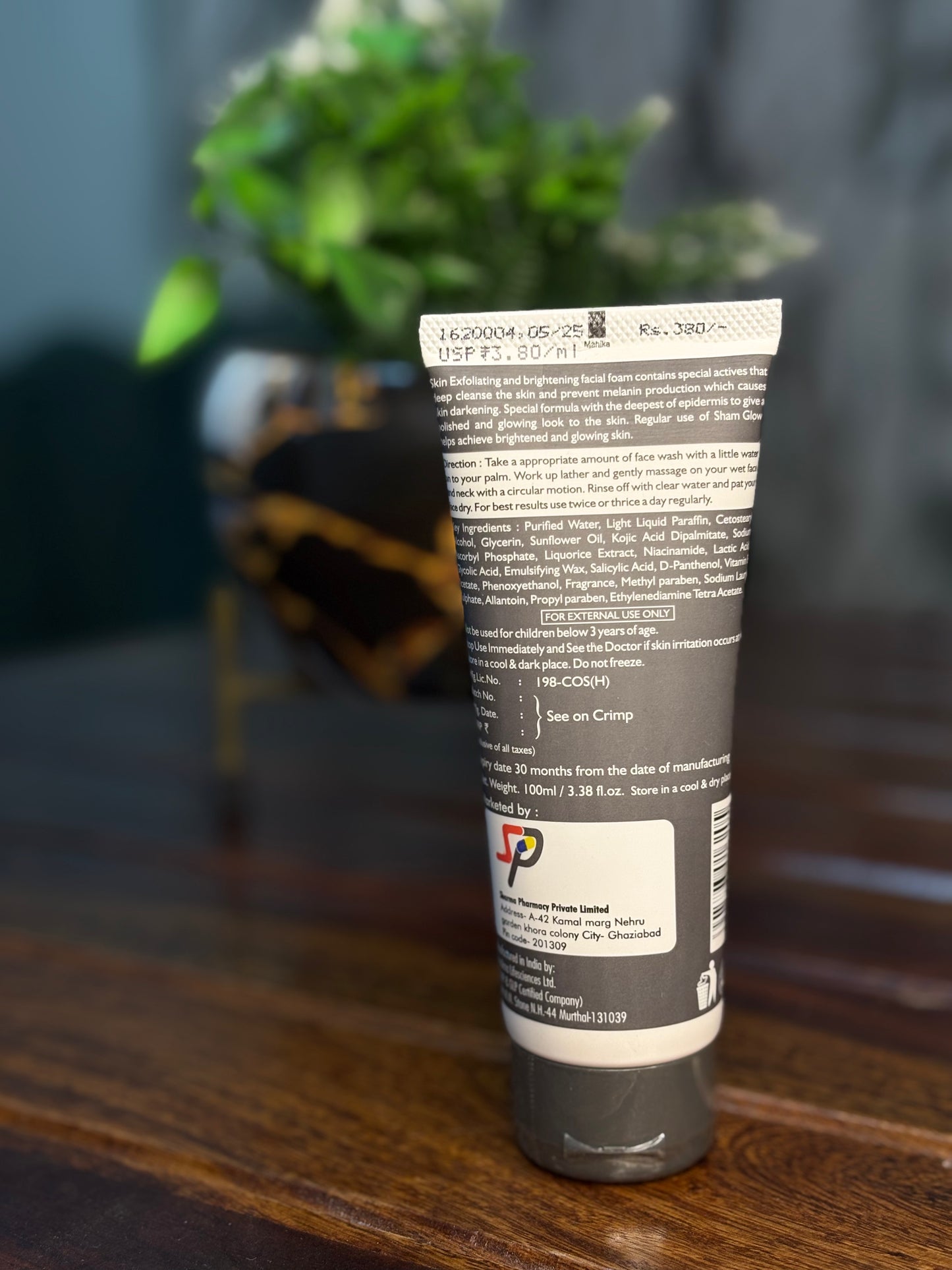 Shamglow face wash